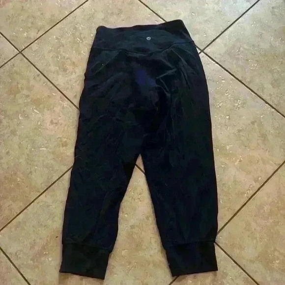 Lululemon pants - Picture 1 of 6